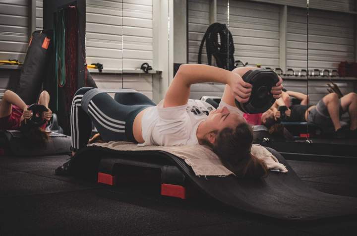 Cours collectifs dynamiques et motivants.